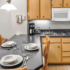2 BEDROOM 2 KING SUITE SOFABED